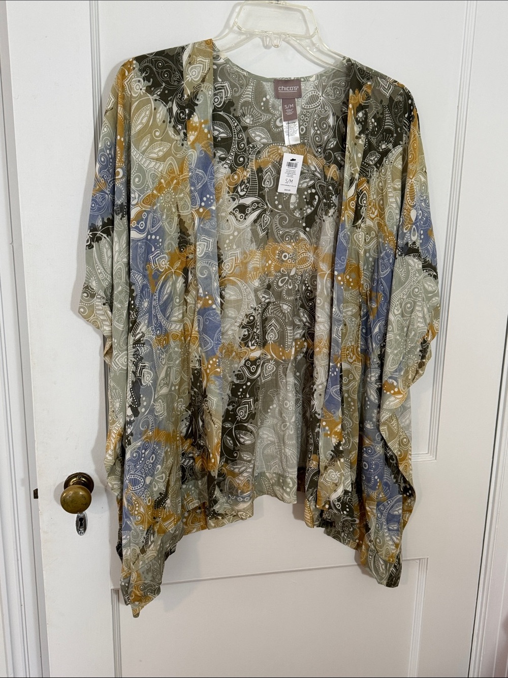 New with tag! Chico’s flowy open front woven ruana w/kimono sleeves, size S/M